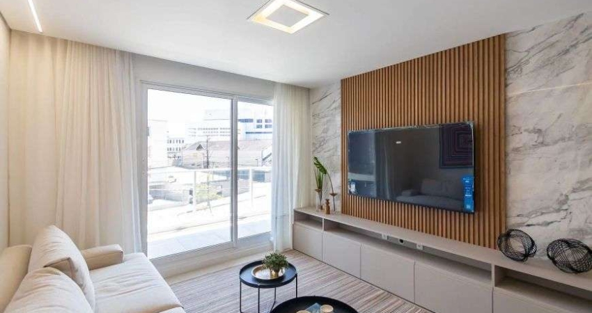 Apartamento semimobiliado com 3 suítes no Seminário