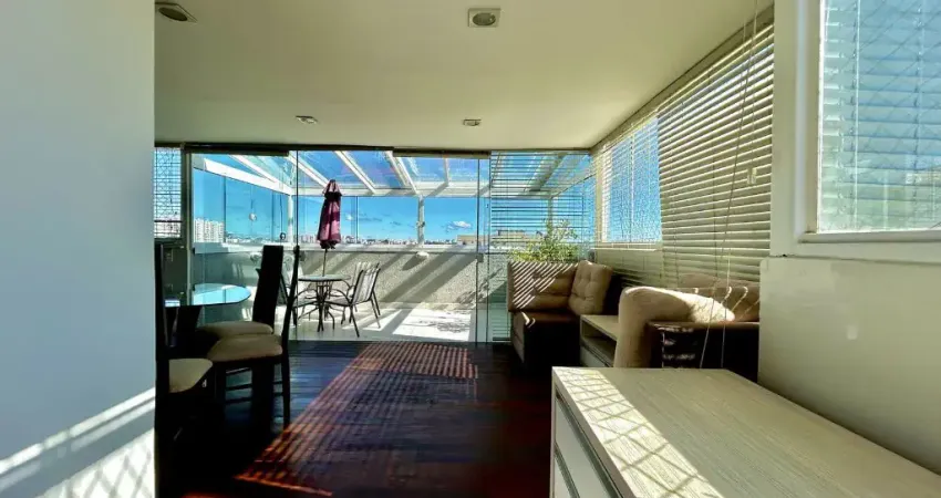 Cobertura mobiliada com 3 quartos e 2 vagas no bairro boa vista