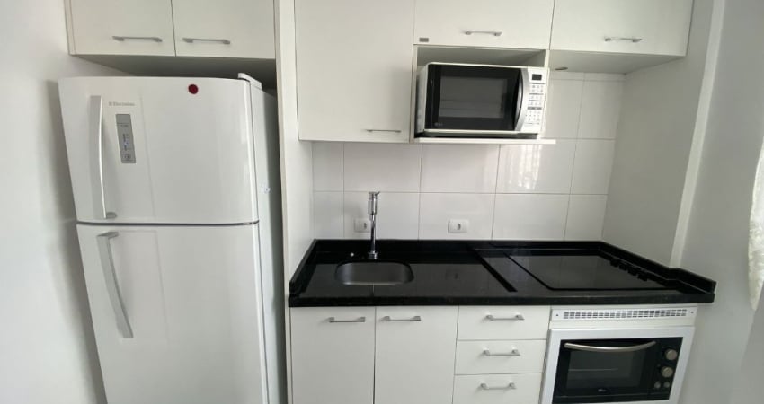Apartamento mobiliado de 1 quarto e com vaga no Centro de Curitiba