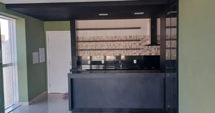 Apartamento semimobiliado com 3 quartos e 2 vagas no centro de apucarana