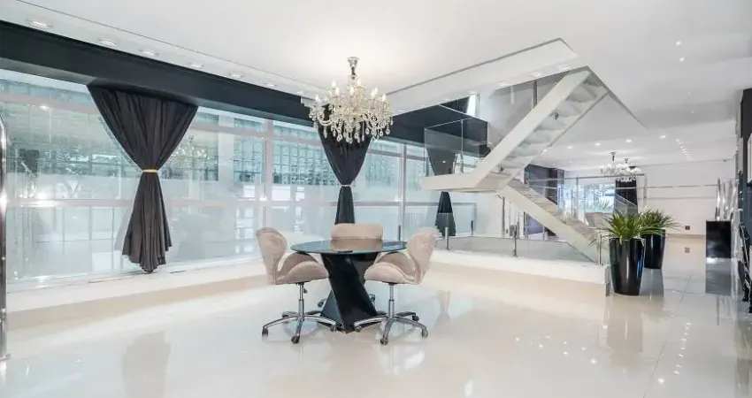 Casa de alto padrão com 4 suítes e 10 vagas de garagem no jardim social