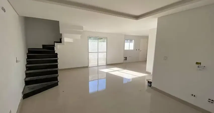 Excelente sobrado com 3 quartos em condominio com 10 casas no campo comprido