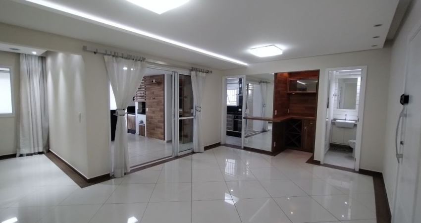 Belíssimo apartamento com 125 metros em Condomínio Club no Royal Park