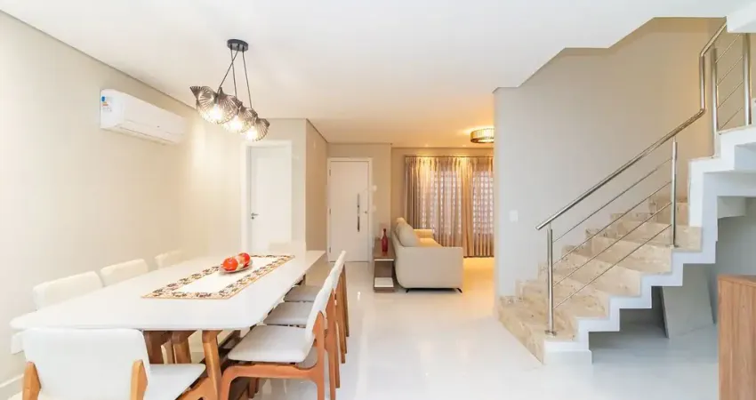 Triplex de Alto Padrão Mobiliado no Hauer – Sofisticação, Lazer Privativo e Vista Incrível te Esperam!