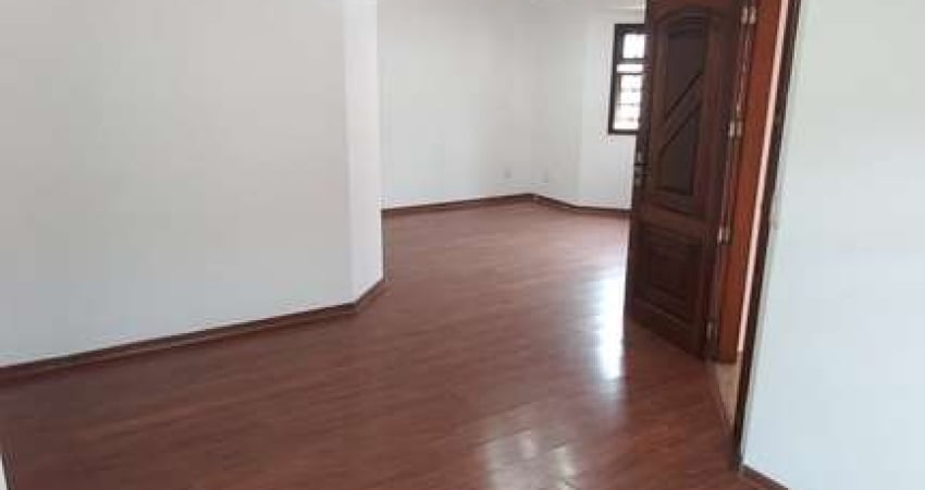 Casa com 3 quartos à venda na Rua Airton Gomes de Miranda, 411, Nova Petrópolis, São Bernardo do Campo