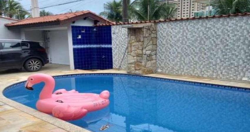 CASA COM PISCINA - PRAIA GRANDE - BAIRRO FLORIDA