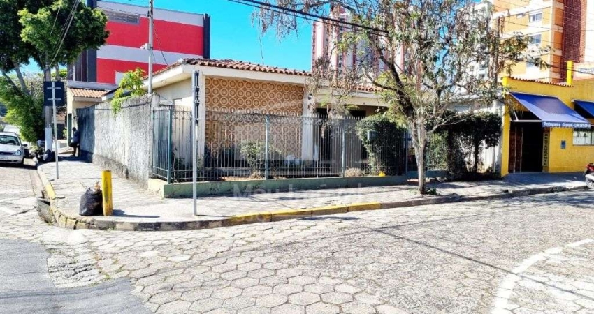 Casa Comercial de Esquina no Centro de Jacarei - Excelente Localizacao!