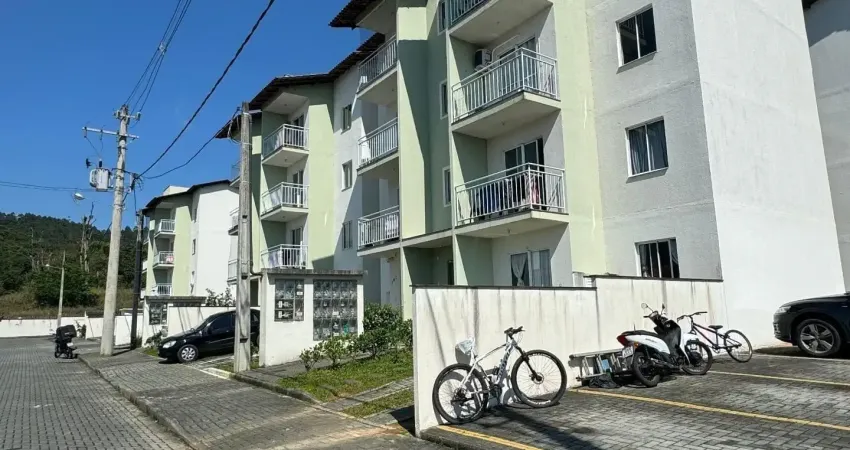 2 quartos, condomínio fechado, piscina e garagem em itinga - araquari