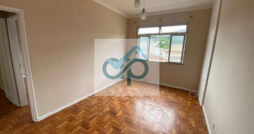 Apartamento 02 Dorm. em Centro  -  Petrópolis