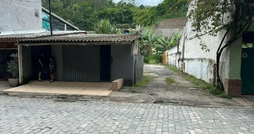 Casa comercial à venda no Pedro do Rio, Petrópolis