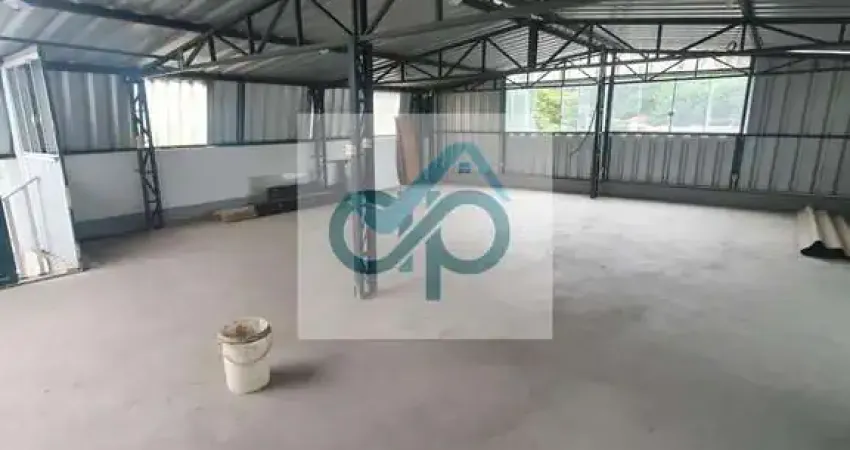 Barracão / Galpão / Depósito para alugar no Corrêas, Petrópolis