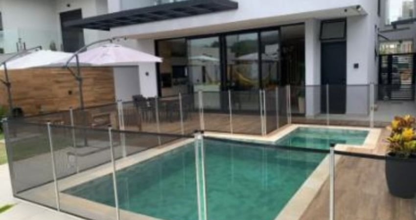 CASA EM CONDOMINIO EM COTIA
