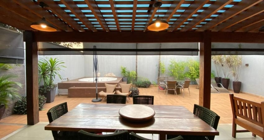 Belíssima casa térrea e mobiliada na Zona Sul - Jardim Karaíba