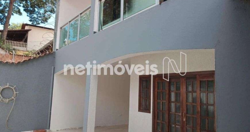 Casa com 4 quartos à venda na Rua Santo Ivo, Vila Magdalena, Contagem
