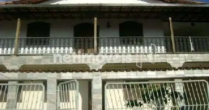 Casa com 3 quartos à venda na Avenida Benjamim Camargos, Alvorada, Contagem