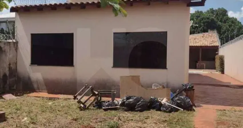 Casa à venda na Av das Roseiras, Jardim Bonança, Campo Grande