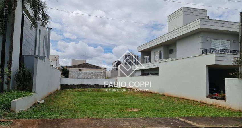 Terreno à venda, 360 m² por R$ 700.000 - Residencial Villaggio II - Bauru/SP