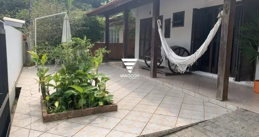 Casa com 2 quartos à venda na Avenida Gardenia, 124, Canto Grande, Bombinhas