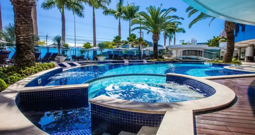 Apartamento com 5 quartos para alugar na Avenida Atlântica, 4664, Frente do Mar, Balneário Camboriú