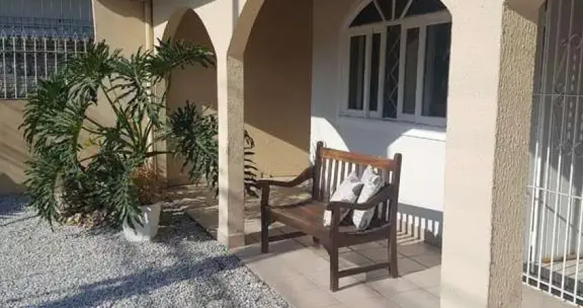 Casa com 3 quartos à venda na Rua São Paulo, 225, Estados, Balneário Camboriú