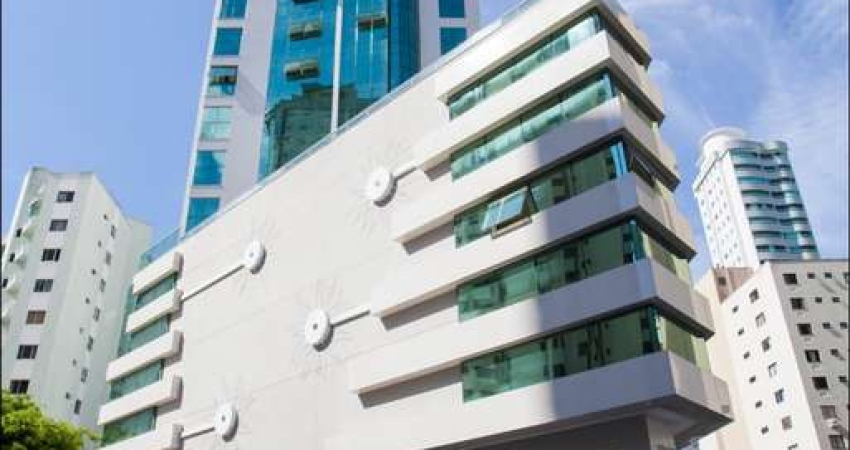 Apartamento com 3 quartos à venda na Rua 3610, 14, Centro, Balneário Camboriú