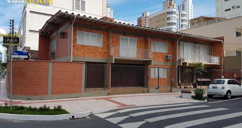 Casa com 6 quartos à venda na Rua 3250, 350, Centro, Balneário Camboriú