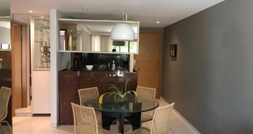 ALUGO APARTAMENTO TODO MOBILIADO À POUCOS METROS DO MAR