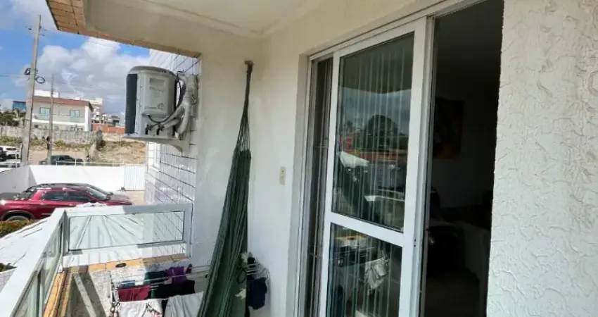 Apartamento a 450m da Praia de Carapibus,, com 2 quartos e varanda