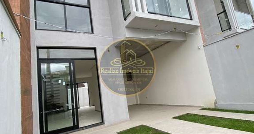 Sobrado com com 1 suíte, 1 demi-suíte e 1 dormitório à venda, 102 m² por R$ 870.000,00 - São João - Itajaí/SC
