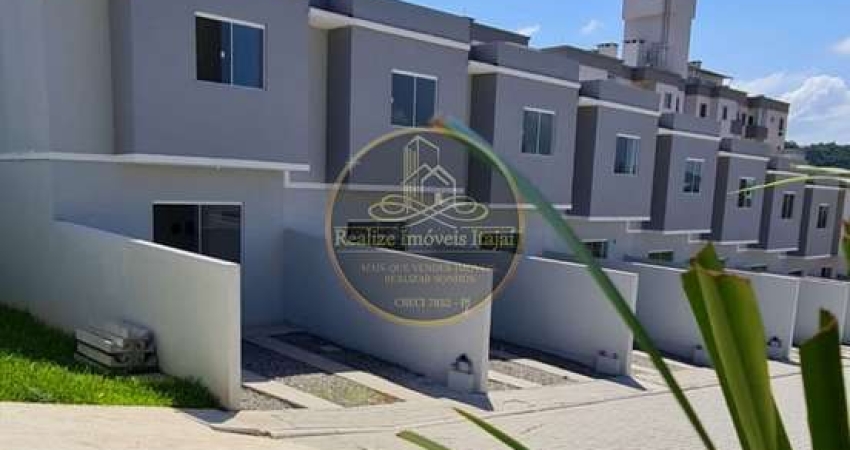 Sobrado Pronto pra morar com 2 dormitórios à venda, 76 m² por R$ 365.000 - Espinheiros - Itajaí/SC