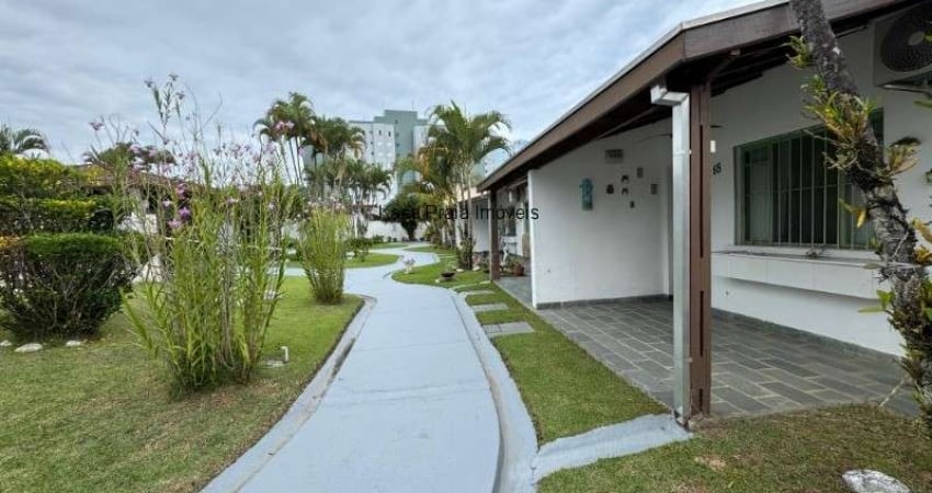 Casa Térrea em excelente condominio