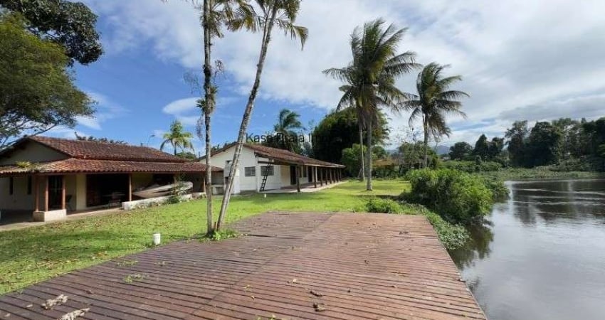 Casa ampla para locação residencial ou comercial no Barranco Alto em Caraguatatuba