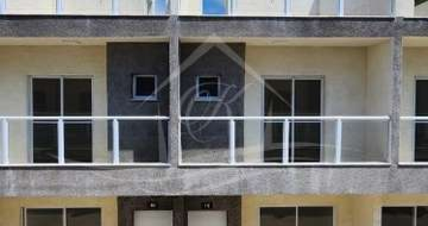 TRIPLEX NOVO EM CONDOMÍNIO FECHADO COM 2 SUÍTES E 2 VAGAS NO CENTRO DE CARAGUATATUBA/SP