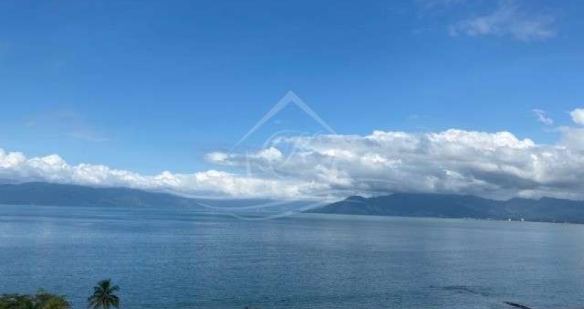 APARTAMENTO  COM 04 DORMITÓRIOS PARA VENDA FRENTE MAR NO CENTRO DE CARAGUATATUBA/SP