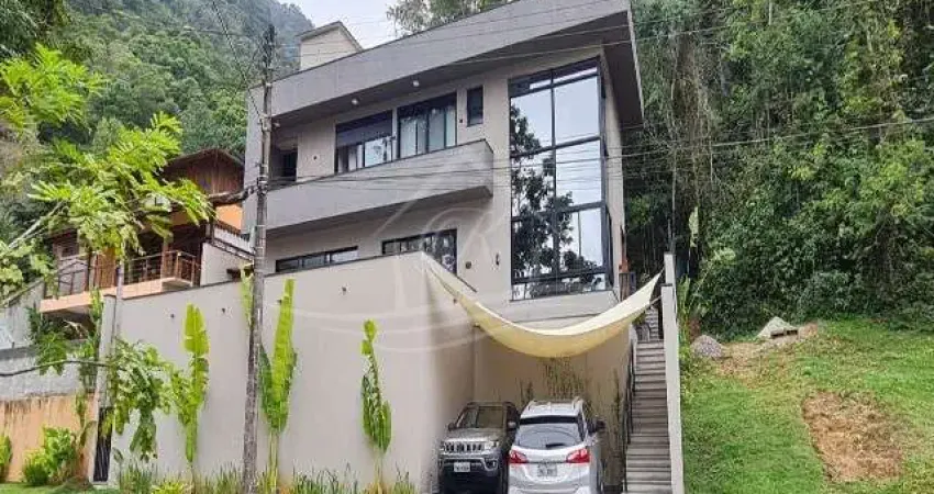 Casa em condomínio fechado com 4 quartos à venda na Praia da Lagoinha, Ubatuba 