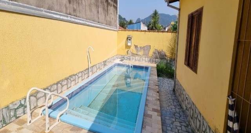 CASA A VENDA COM 03 DORMITÓRIOS