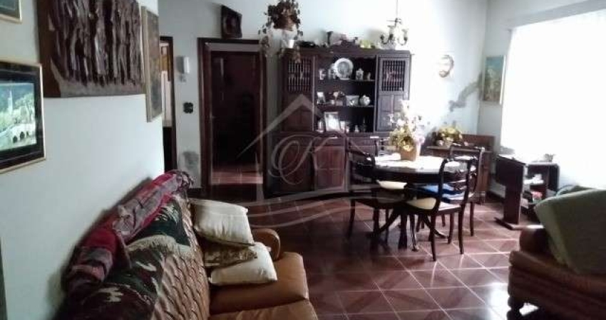 CASA A VENDA COM 03 DORMITÓRIOS E PISCINA, CARAGUATATUBA/SP