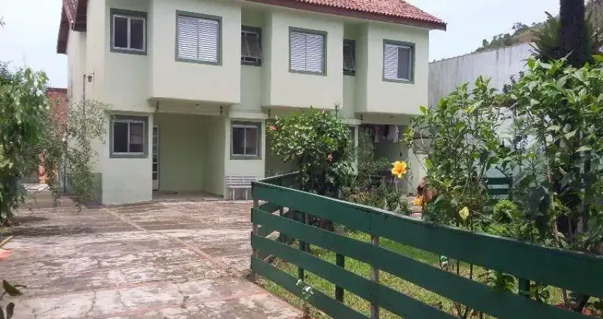 Casa com 2 quartos à venda no Martim de Sá, Caraguatatuba 