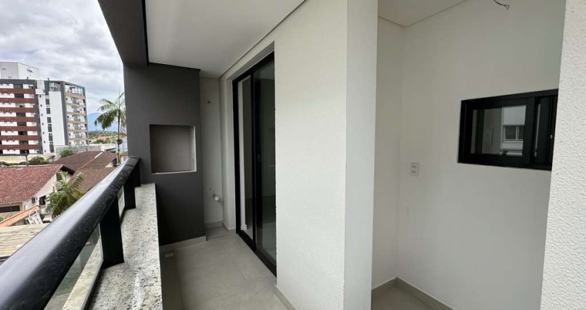 Oportunidade para quem busca imóvel pronto para morar! Apartamento 2 Dormitórios sendo uma suíte, 1 Vaga de Garagem e Sacada com Churrasqueira!