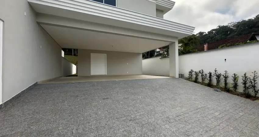 Casa exclusiva com 4 quartos e 1.336m² de terreno verde | oportunidade única de morar em localização central com área verde em uma localização única!