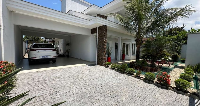 Sobrado Semimobiliado em Pirabeiraba! 4 Quartos, Piscina e Churrasqueira | Analisa Permuta | Vamos agendar uma visita?