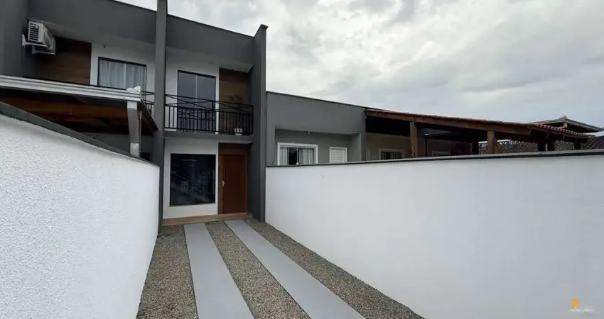 Casa com 2 quartos à venda na Rua dos Serralheiros, 230, Paranaguamirim, Joinville