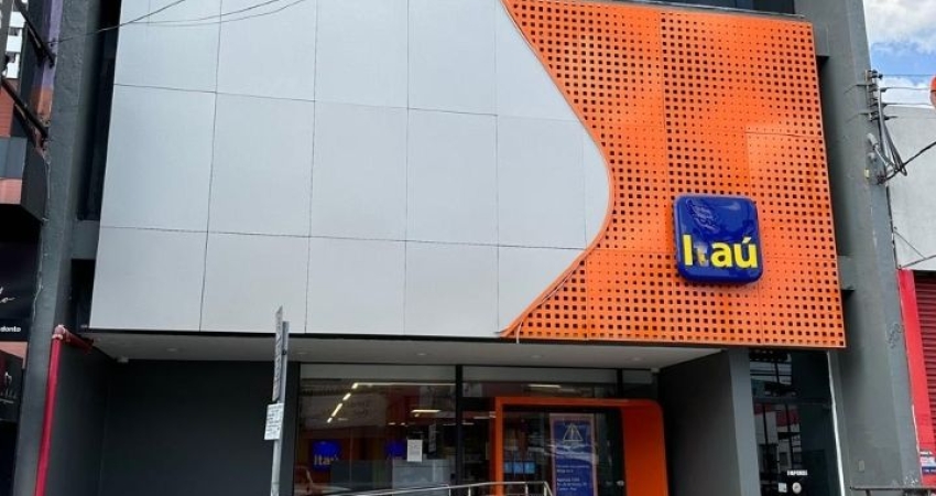 Prédio Comercial para locação no centro de Poá