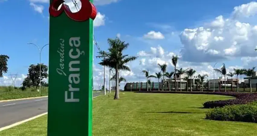 Terreno em condomínio fechado à venda no Jardins França, Goiânia 