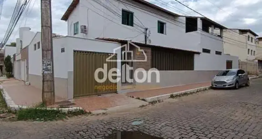 Sobrado à Venda em Centro, Governador Valadares - MG
