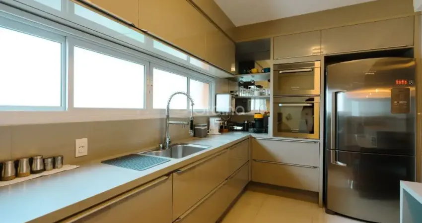 Lindo apartamento de 168m² com 3 suítes na Agronômica, a poucos passos da Beira-Mar Norte