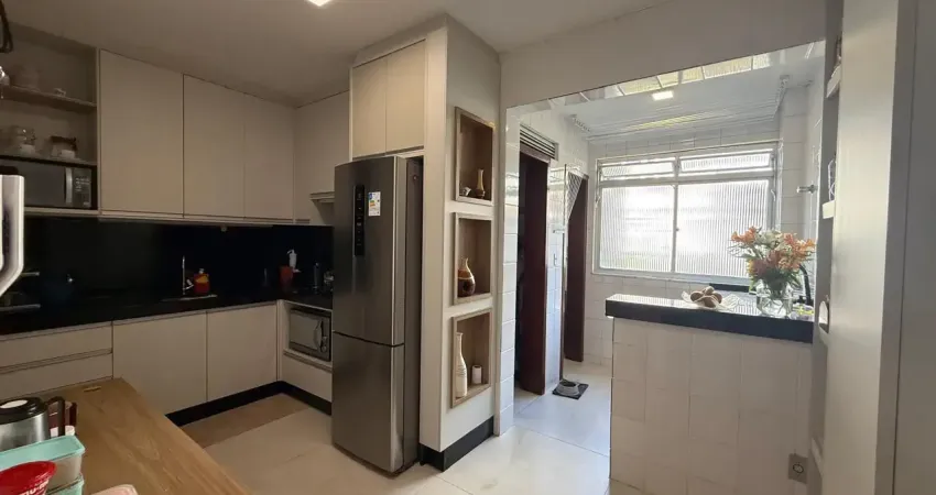 ´3 quartos, mais dependência, suíte, scada,cozinhaseparada, vaga livre