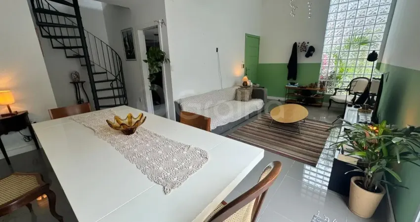 Casa com piscina- 3 dormitórios- 4 vagas- edicula, no bairro santa monica