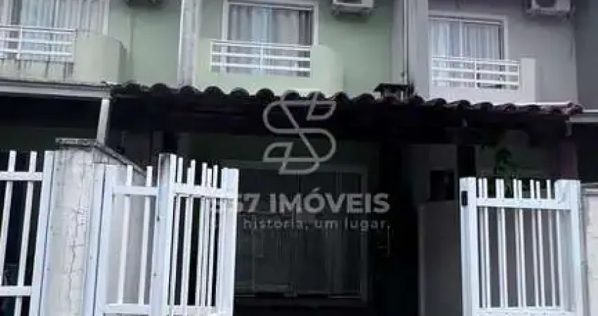 Lindo sobrado geminado - 2 quartos - bairro Vila Nova - Joinville