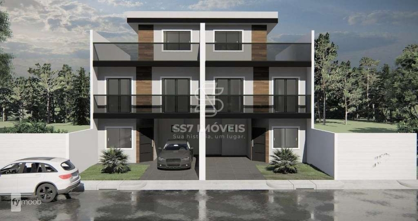 triplex com 4 quartos + 2 vagas de garagem no Bairro Cajuru!!!